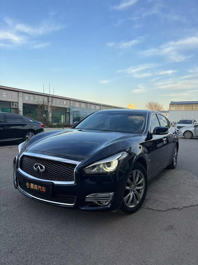 Infiniti Q70 из Китая
